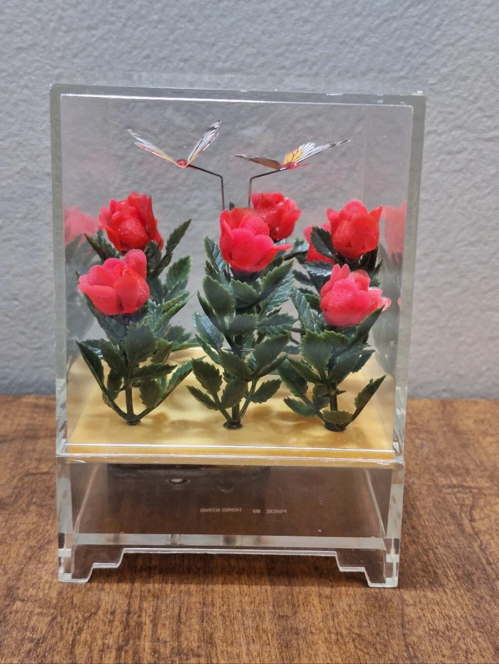 Vintage 1970s Aryclic Lucite 5 Inch Butterfly Pink Roses Music Box Works Retro
